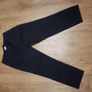 1 pair of Crown & Ivy capris